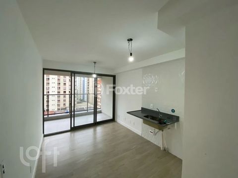Image 11 - 928600