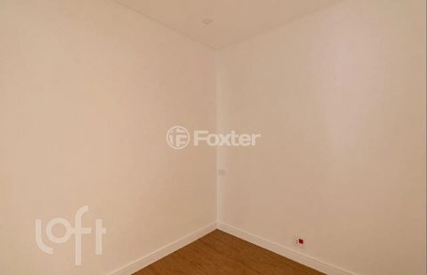 Image 7 - 928616