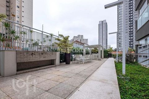 Image 17 - 928652