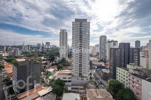 Image 8 - 928652