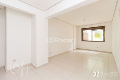 Image 1 - 928668