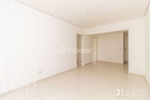 Image 3 - 928668