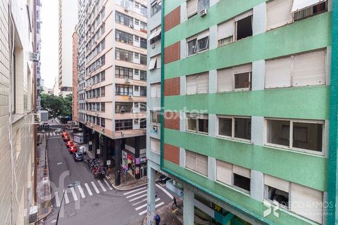Image 11 - 928668