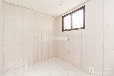 Image 7 - 928668