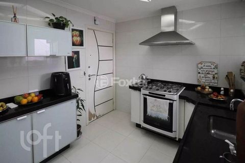 Image 6 - 928677