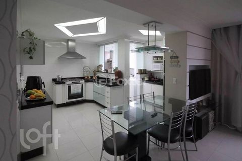 Image 4 - 928677