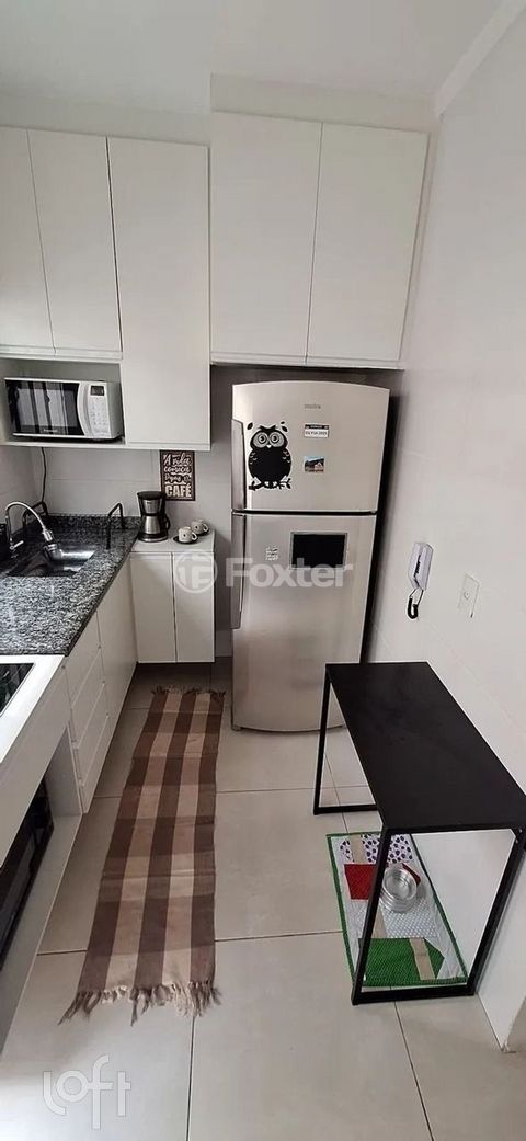 Image 3 - 928680