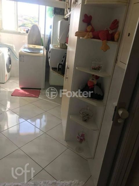 Image 3 - 928688