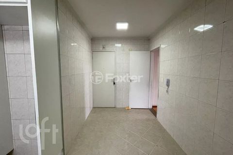 Image 6 - 928696