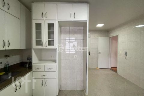 Image 3 - 928696