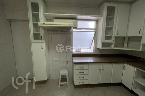 Image 5 - 928696