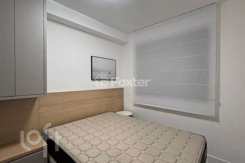 Image 7 - 928703