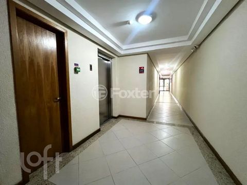 Image 9 - 928709