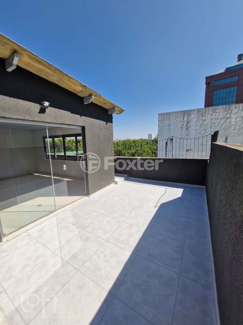 Image 6 - 928714