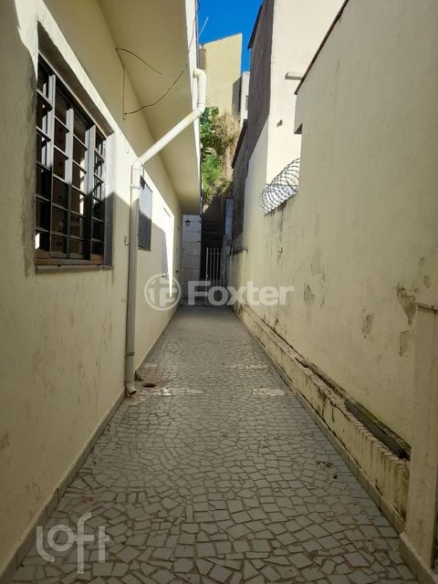 Image 6 - 928716