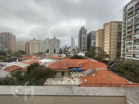 Image 5 - 928722