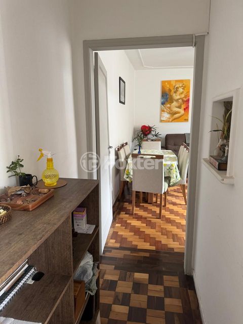 Image 6 - 928727