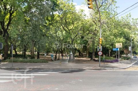 Image 12 - 928735