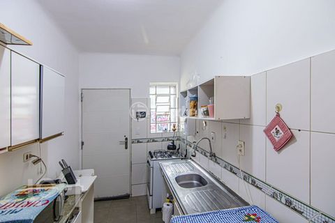 Image 3 - 928743