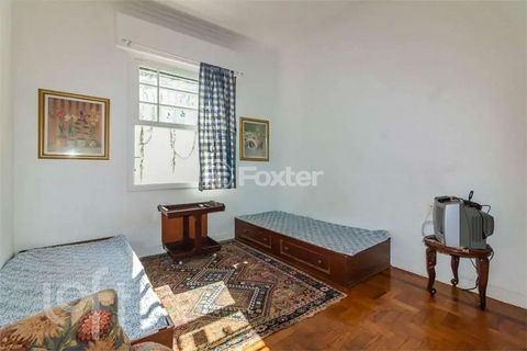 Image 7 - 928748