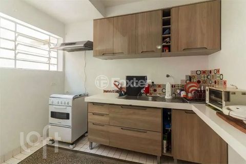 Image 4 - 928748