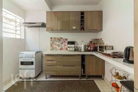 Image 3 - 928748