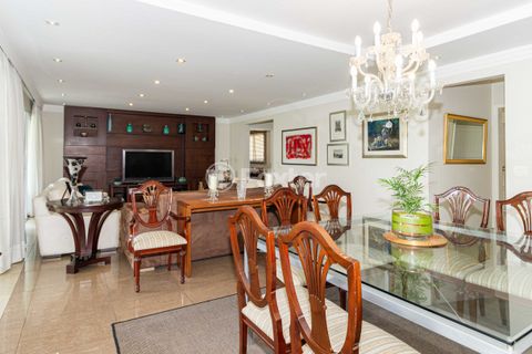 Image 3 - 928750