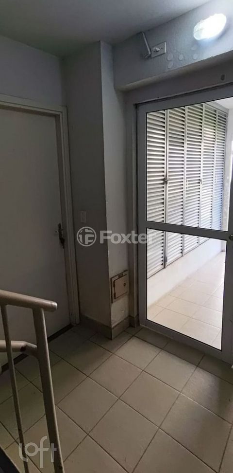 Image 7 - 928775