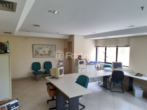 Image 5 - 928884