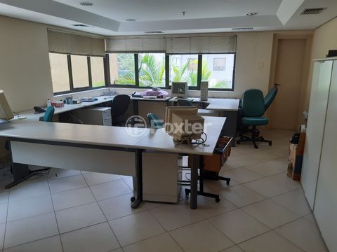 Image 4 - 928884