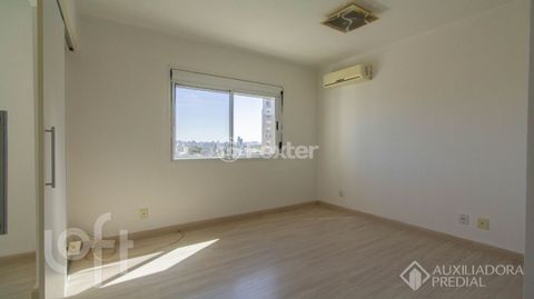 Image 11 - 928892