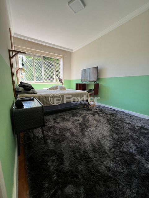 Image 3 - 928900