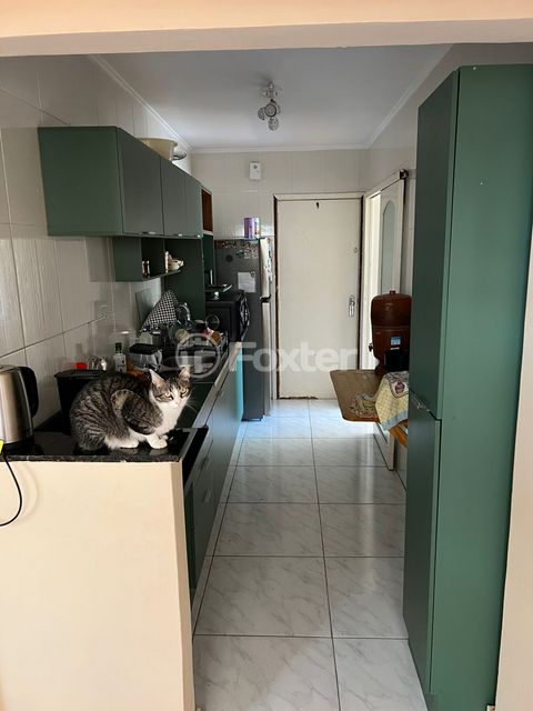 Image 8 - 928900