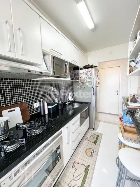 Image 5 - 928902