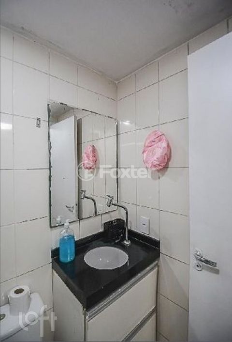Image 13 - 928915