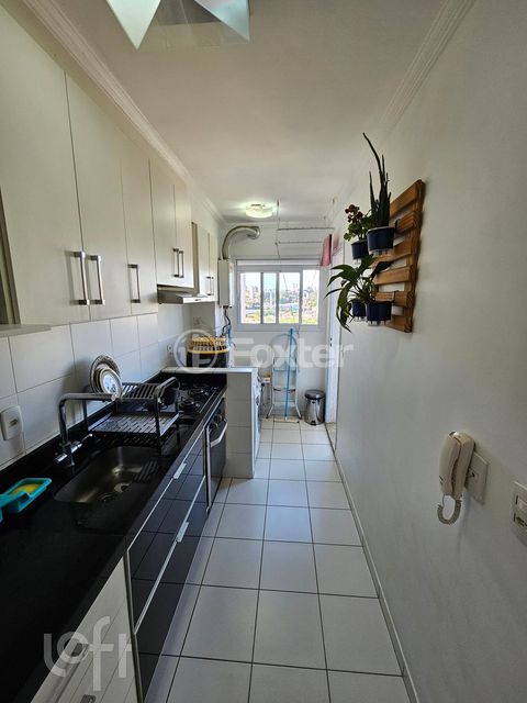 Image 3 - 928923