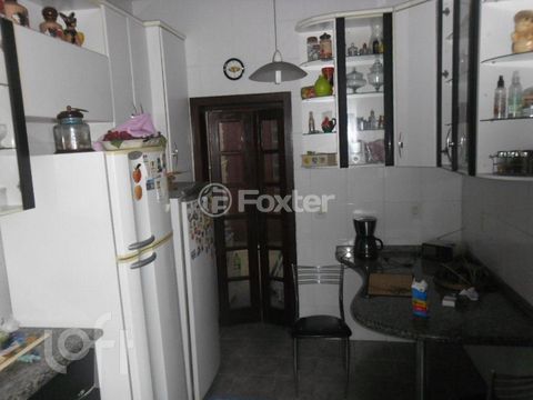 Image 8 - 928937