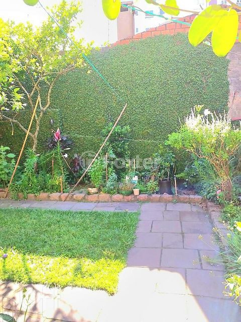 Image 7 - 928941
