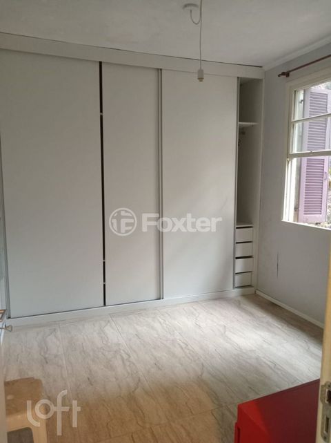 Image 7 - 928963