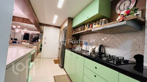 Image 8 - 928967
