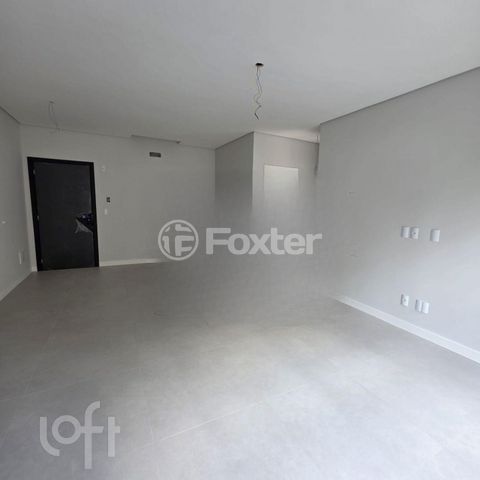 Image 4 - 929006