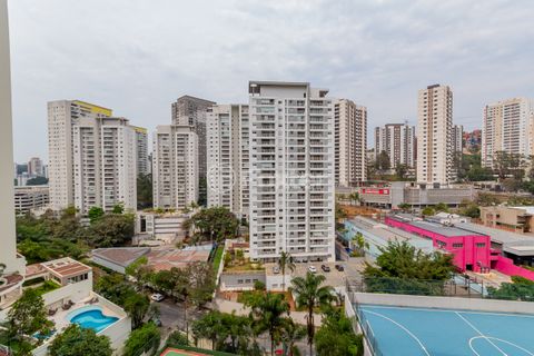 Image 6 - 929030