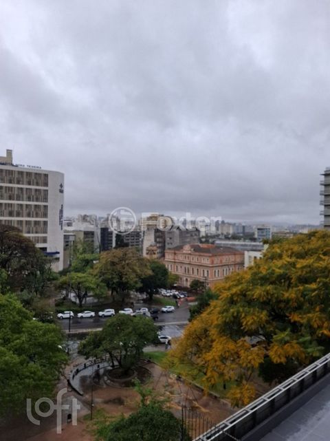 Image 17 - 929068