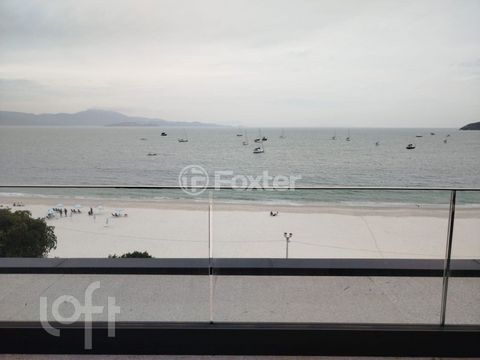 Image 17 - 929215