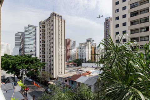 Image 5 - 929236