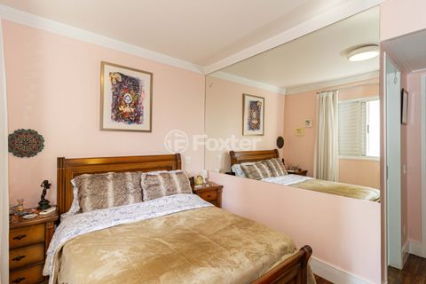 Image 19 - 929236