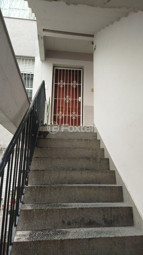 Image 6 - 929251