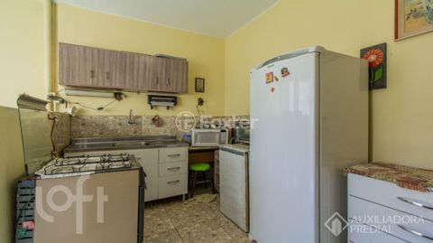 Image 6 - 929331