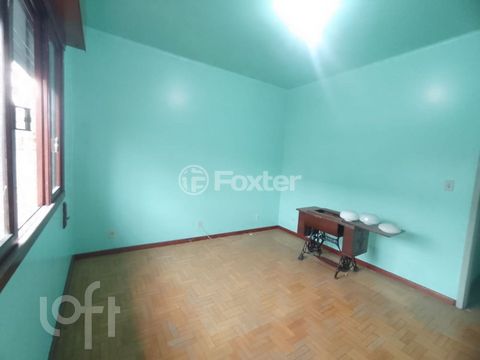 Image 4 - 929350