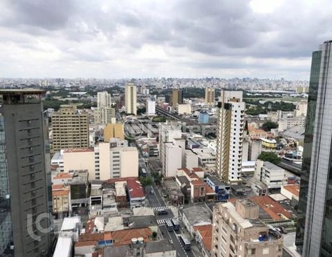Image 8 - 929352